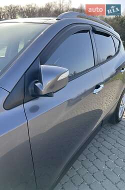 Внедорожник / Кроссовер Hyundai ix35 2011 в 