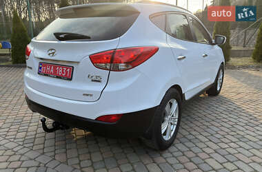 Позашляховик / Кросовер Hyundai ix35 2011 в 