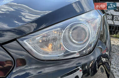 Позашляховик / Кросовер Hyundai ix35 2011 в 