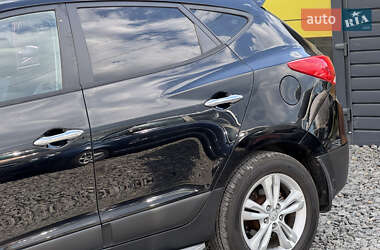 Позашляховик / Кросовер Hyundai ix35 2011 в 
