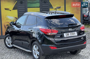 Позашляховик / Кросовер Hyundai ix35 2011 в 
