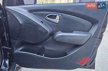 Позашляховик / Кросовер Hyundai ix35 2012 в 