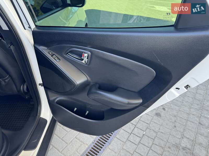 Позашляховик / Кросовер Hyundai ix35 2013 в Дніпрі