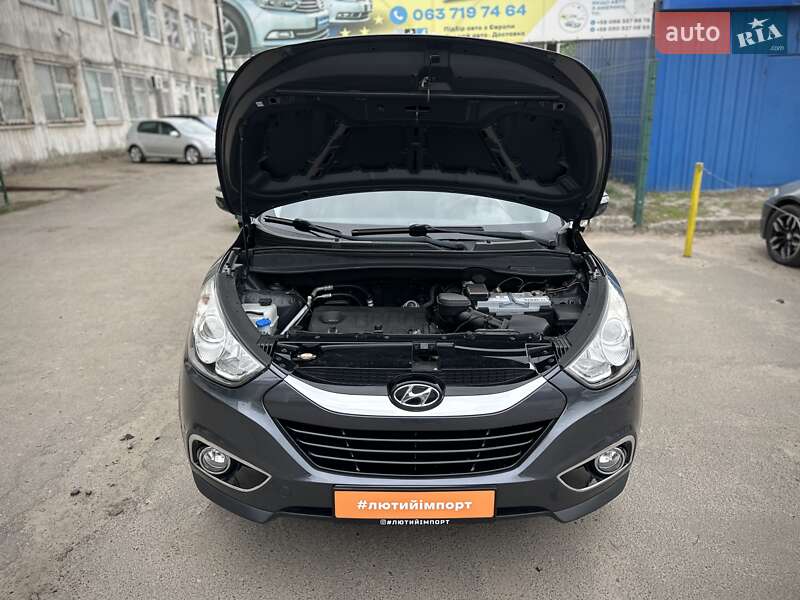 Позашляховик / Кросовер Hyundai ix35 2010 в Сумах
