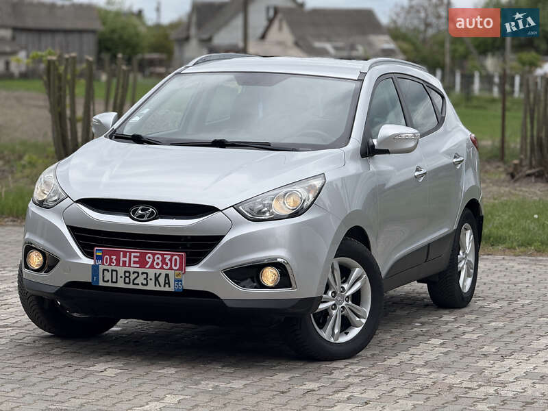 Позашляховик / Кросовер Hyundai ix35 2011 в 