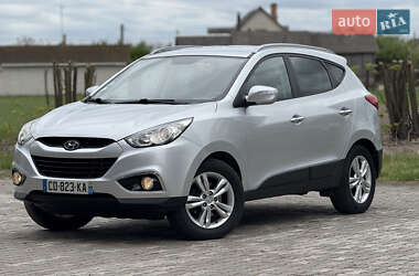 Позашляховик / Кросовер Hyundai ix35 2011 в 