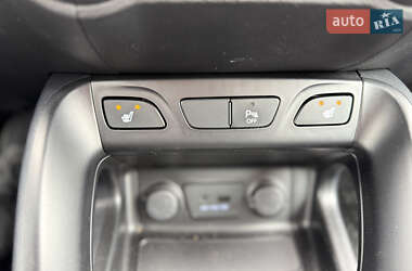 Позашляховик / Кросовер Hyundai ix35 2011 в 
