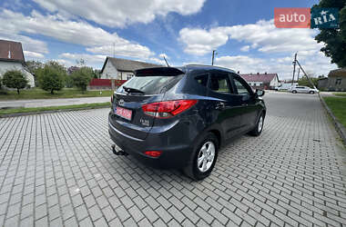 Позашляховик / Кросовер Hyundai ix35 2010 в 