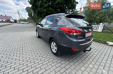 Позашляховик / Кросовер Hyundai ix35 2010 в 