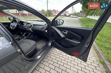 Позашляховик / Кросовер Hyundai ix35 2010 в 