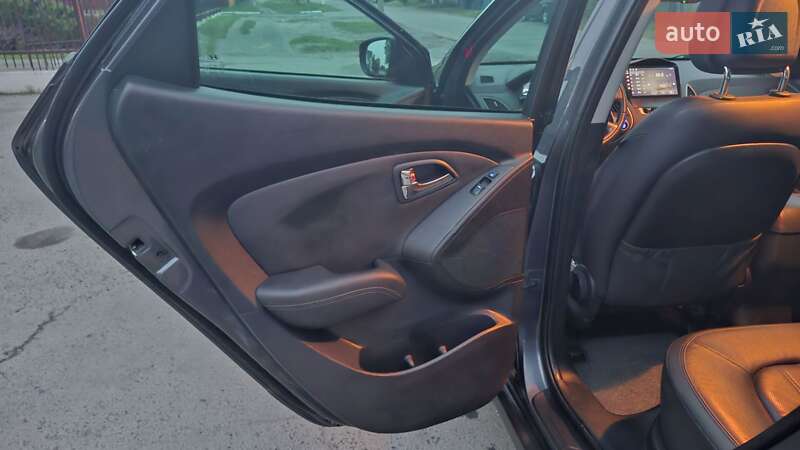 Позашляховик / Кросовер Hyundai ix35 2011 в Радивиліві