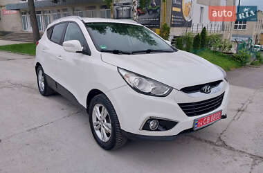 Внедорожник / Кроссовер Hyundai ix35 2012 в 