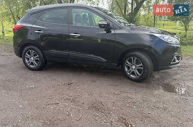 Позашляховик / Кросовер Hyundai ix35 2015 в 