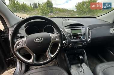 Позашляховик / Кросовер Hyundai ix35 2010 в 