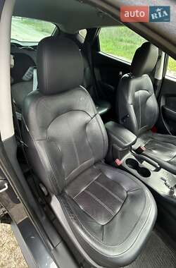 Позашляховик / Кросовер Hyundai ix35 2010 в 