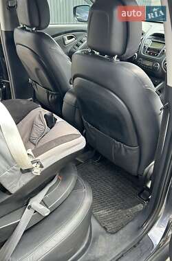 Позашляховик / Кросовер Hyundai ix35 2010 в 