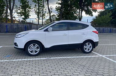 Внедорожник / Кроссовер Hyundai ix35 2013 в 
