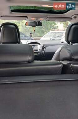 Позашляховик / Кросовер Hyundai ix35 2010 в 