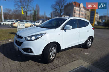 Внедорожник / Кроссовер Hyundai ix35 2010 в 