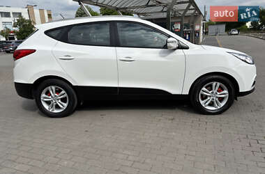 Позашляховик / Кросовер Hyundai ix35 2011 в 