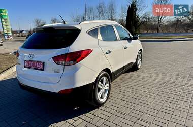 Позашляховик / Кросовер Hyundai ix35 2012 в 