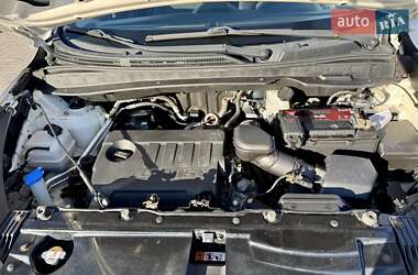 Позашляховик / Кросовер Hyundai ix35 2012 в 