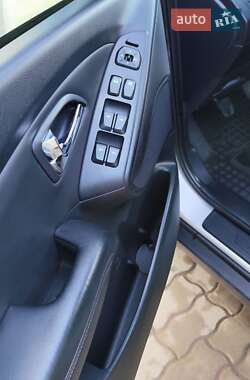 Внедорожник / Кроссовер Hyundai ix35 2010 в 