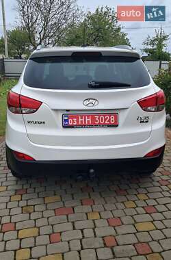 Позашляховик / Кросовер Hyundai ix35 2013 в 
