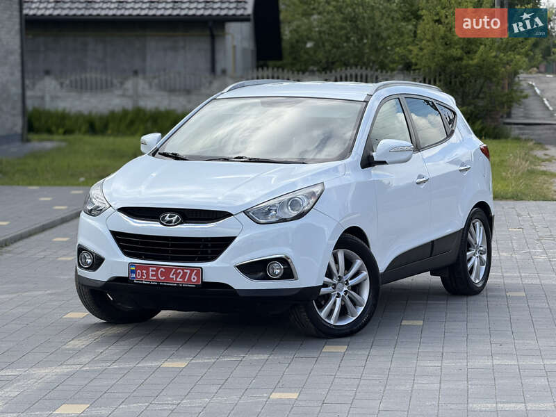 Позашляховик / Кросовер Hyundai ix35 2010 в 