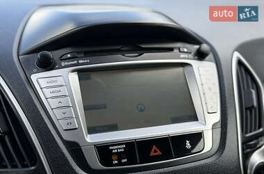 Позашляховик / Кросовер Hyundai ix35 2010 в 