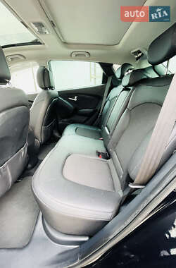 Внедорожник / Кроссовер Hyundai ix35 2014 в 