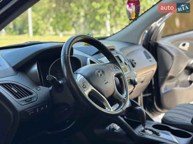 Позашляховик / Кросовер Hyundai ix35 2011 в Дніпрі