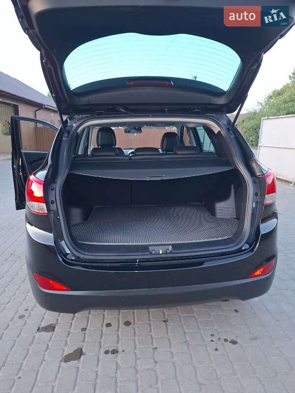 Позашляховик / Кросовер Hyundai ix35 2013 в Сарнах
