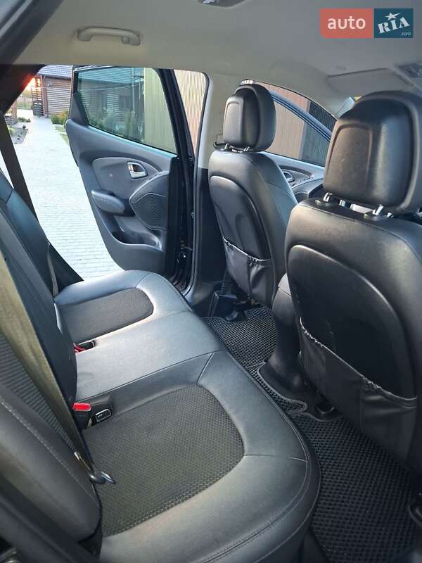 Позашляховик / Кросовер Hyundai ix35 2013 в Сарнах
