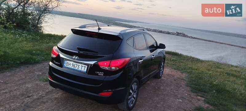 Позашляховик / Кросовер Hyundai ix35 2010 в Одесі