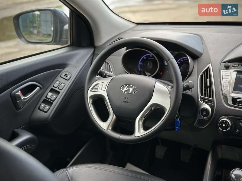 Внедорожник / Кроссовер Hyundai ix35 2011 в Сумах