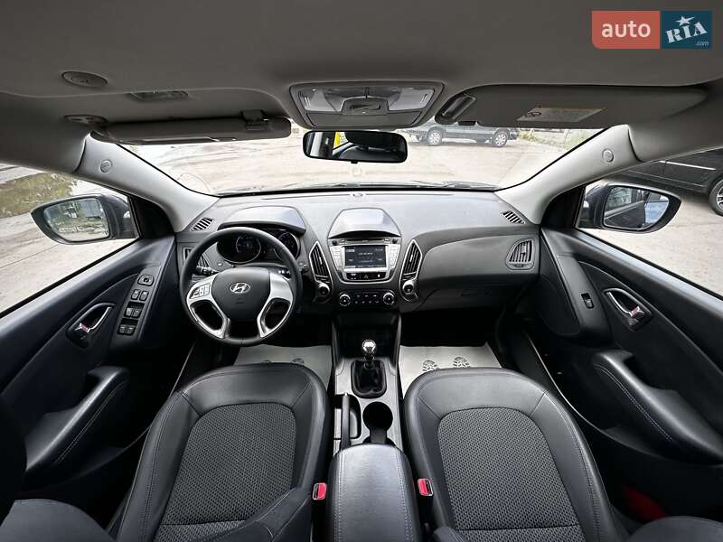 Внедорожник / Кроссовер Hyundai ix35 2011 в Сумах