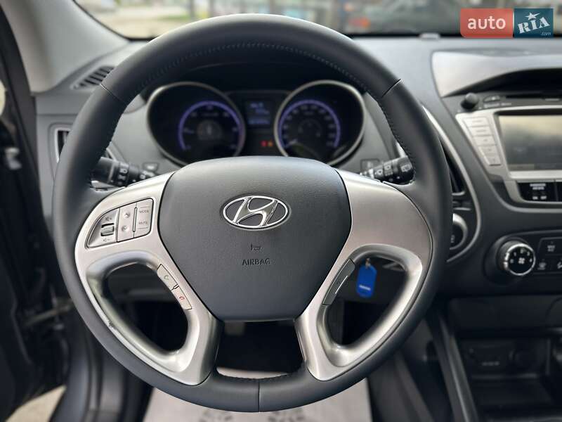 Внедорожник / Кроссовер Hyundai ix35 2011 в Сумах
