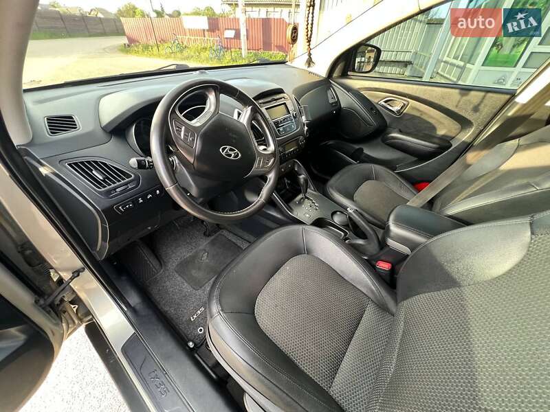 Внедорожник / Кроссовер Hyundai ix35 2011 в Радомышле