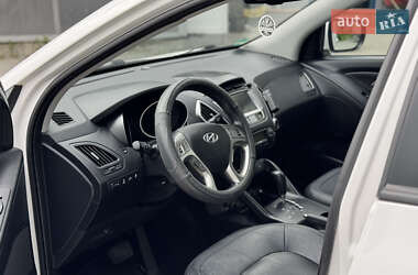 Позашляховик / Кросовер Hyundai ix35 2012 в 