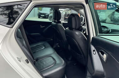 Позашляховик / Кросовер Hyundai ix35 2012 в 