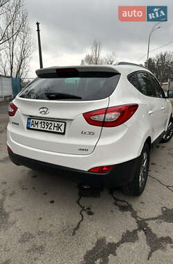 Позашляховик / Кросовер Hyundai ix35 2013 в 