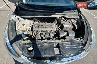 Позашляховик / Кросовер Hyundai ix35 2012 в 