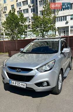 Позашляховик / Кросовер Hyundai ix35 2012 в 
