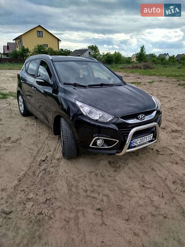 Внедорожник / Кроссовер Hyundai ix35 2010 в Каменке-Бугской