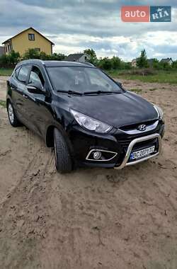 Внедорожник / Кроссовер Hyundai ix35 2010 в 