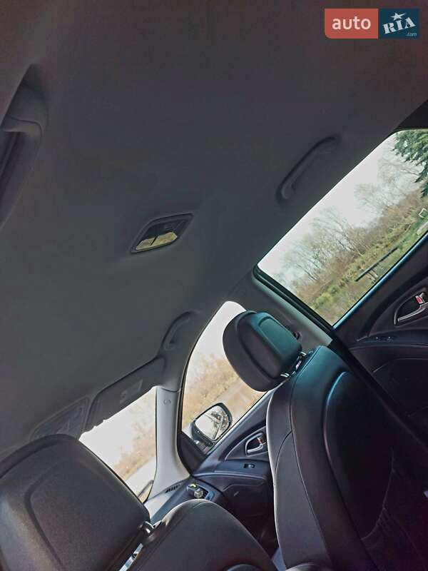 Внедорожник / Кроссовер Hyundai ix35 2010 в Каменке-Бугской