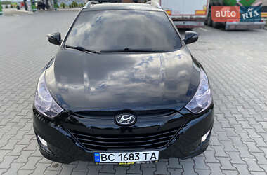 Внедорожник / Кроссовер Hyundai ix35 2010 в 