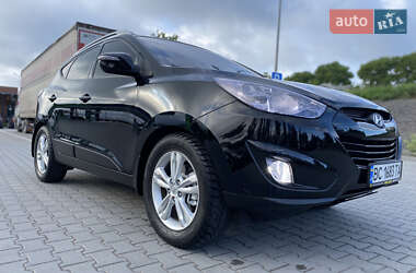 Внедорожник / Кроссовер Hyundai ix35 2010 в 