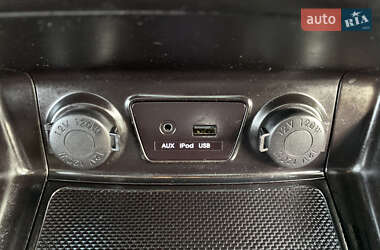 Внедорожник / Кроссовер Hyundai ix35 2010 в 